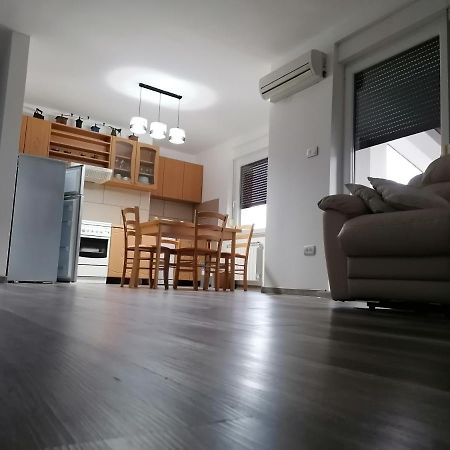 Jasna Rooms Ilirska Bistrica Exteriör bild